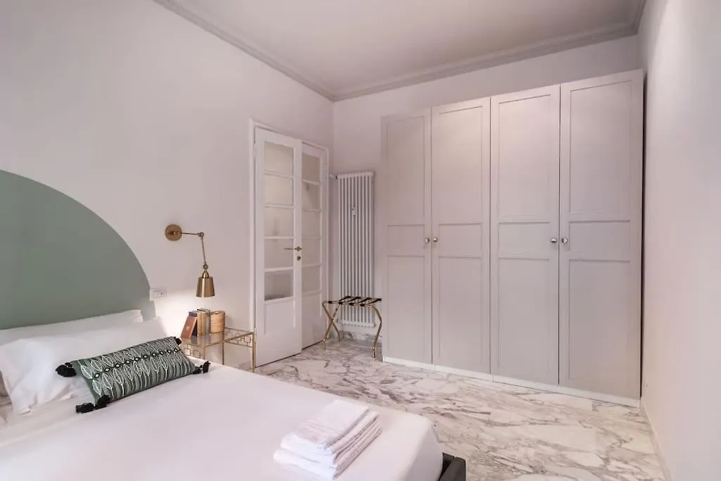 laDolceVita - Flaminio Stylish Flat-1